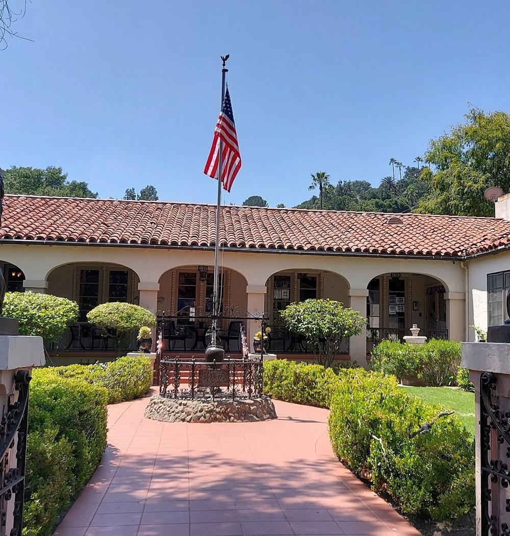 The front gate and entrance of Paradise of North Valley